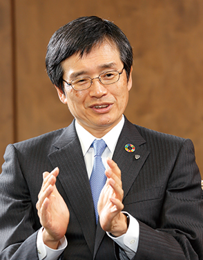 第一生命ホールディングス株式会社 代表取締役社長（CEO）　稲垣 精二 氏